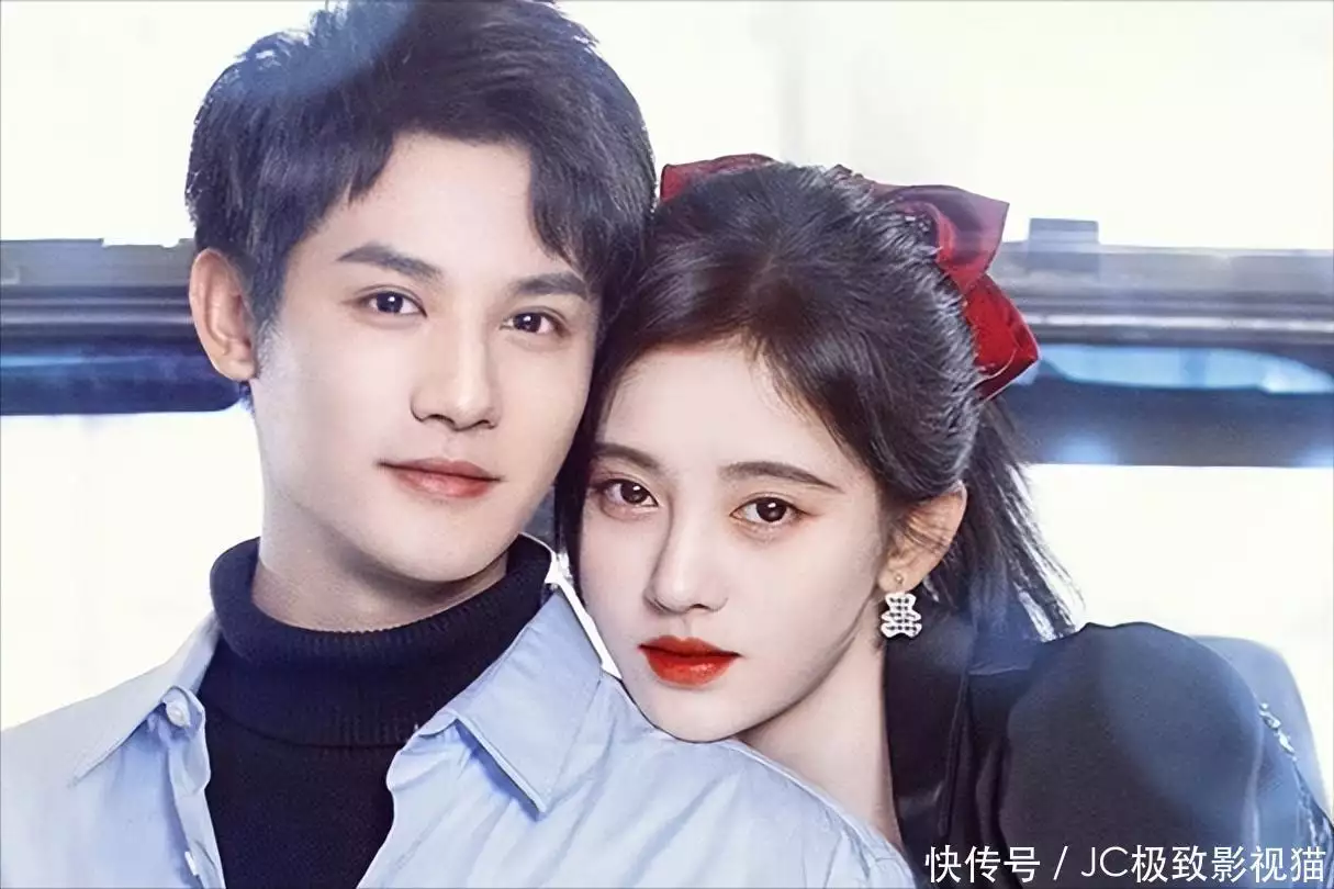 《蜀锦人家》今晚开播,本是冲着谭松韵去的,却被男二号惊艳到一些特殊的古物,幽深符号和图案,疑似外星人痕迹? 《蜀锦人家》今晚开播,本是冲着谭松韵去的,却被男二号惊艳到一些特殊的古物,幽深符号和图案,疑似外星人痕迹?