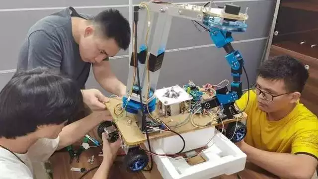 廣東高職院校專利授權數量排名_廣州華立科技職業學院科研與社會服務競爭力_廣東省科學技術職業學院