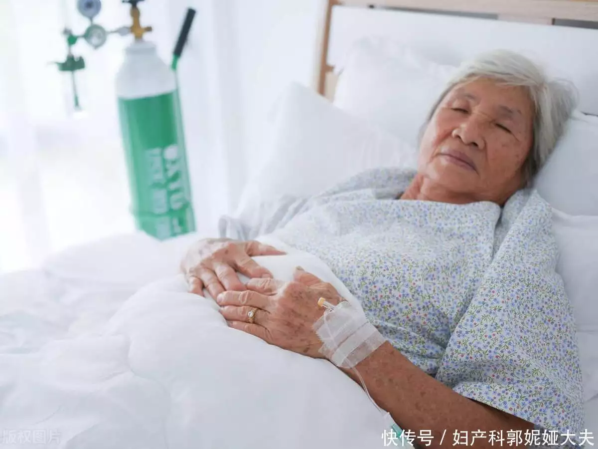 医生是如何知道，病人将在一两天内死亡的？难道医生真会算命？浙江女子成功上岸，晒出2元工作餐，奶奶笑得合不拢嘴：有出息