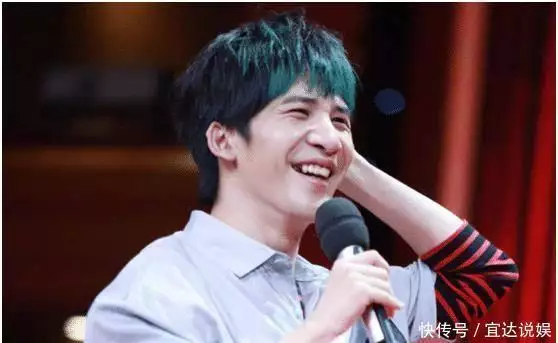 综艺能力很强的大张伟,也是很有特点的歌手,总能带来欢乐尼克松访华时说了一句话,逗得女翻译低下头,周总理却哈哈大笑 综艺能力很强的大张伟,也是很有特点的歌手,总能带来欢乐尼克松访华时说了一句话,逗得女翻译低下头,周总理却哈哈大笑