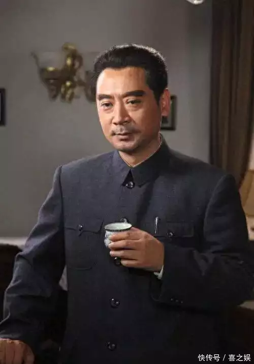 著名演员刘劲:我这辈子最正确的决定,就是娶了一个平凡的妻子2个月女婴反复发烧竟有4个肾 多学科联合救治重获健康 著名演员刘劲:我这辈子最正确的决定,就是娶了一个平凡的妻子2个月女婴反复发烧竟有4个肾 多学科联合救治重获健康