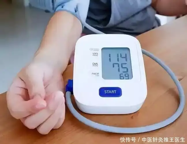 血压计传感器_高血压测量手臂选择_血压计测量误差