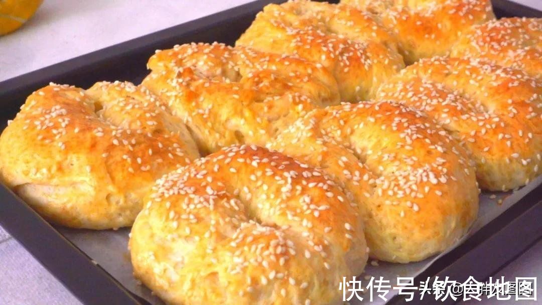揭秘！芝麻卷面包的做法，太简单了，外脆里松，不用再出去买