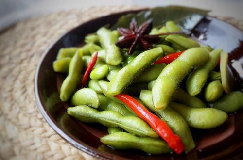 女性不想显老,多吃三种食物,增强抵抗力,排毒养颜,身体棒棒哒