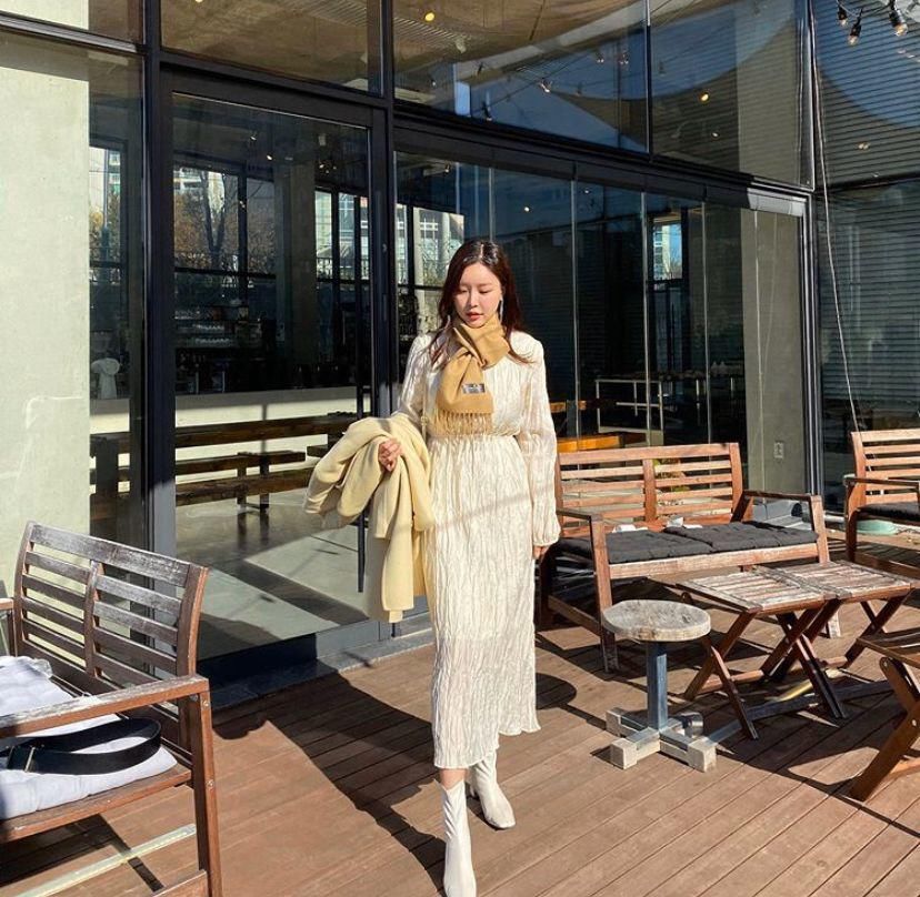 裙子 + 靴子 = 好看 + 洋气 ！