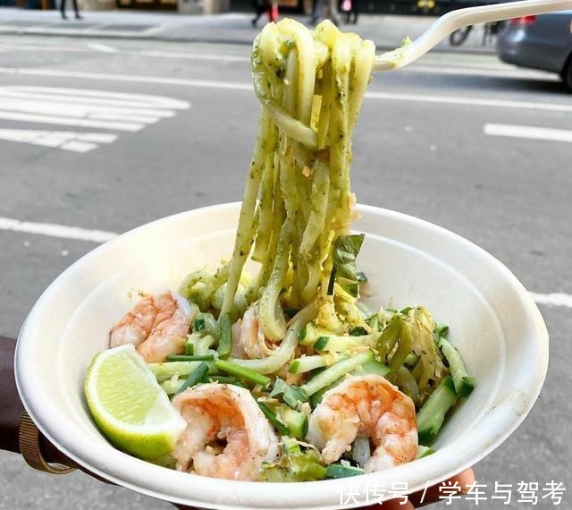 你饿不饿,饿了就去吃面啊