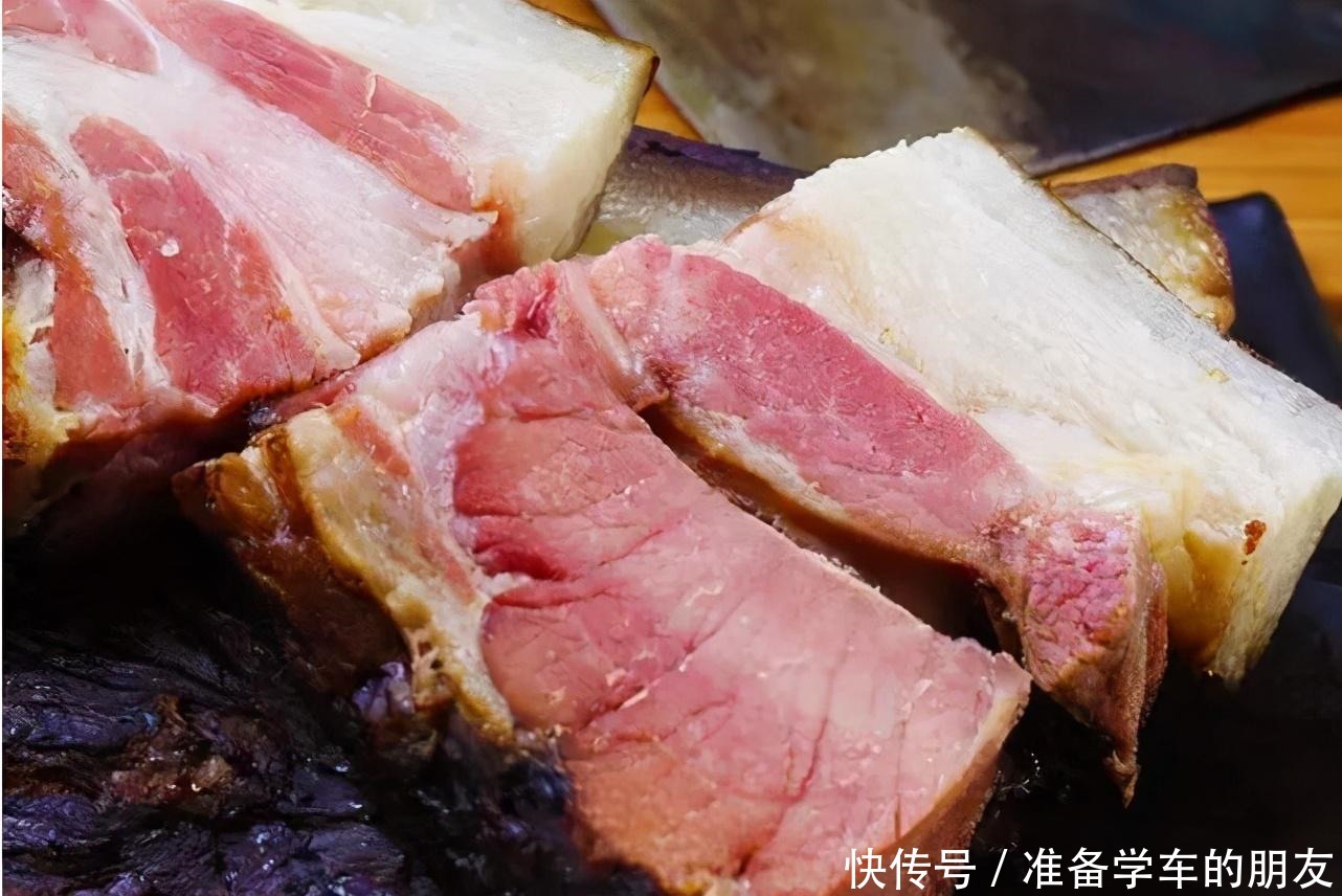  炒腊肉|腊肉一下锅炒就发硬因为你只会傻放油！多加1步，肉嫩鲜香味美