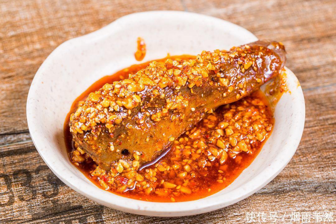 明明没什么肉的“鸭头”,为啥还如此多人喜欢吃?图啥?