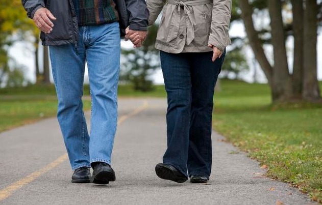 血管堵塞|脑供血不足,头晕迷糊,1个小动作,改善脑供血不足,在家就能做