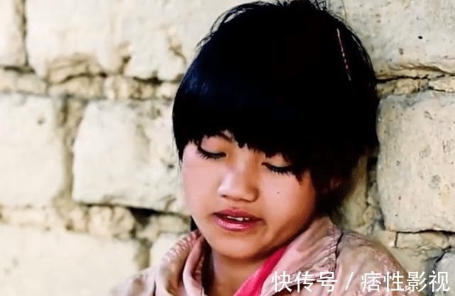 李勒優(yōu)|《變形計》李勒優(yōu)被城市媽媽收養(yǎng)后,變得愛臭美,學(xué)習(xí)不忘貼面膜