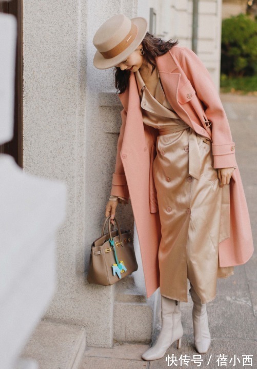 长筒靴 秋冬建议多穿“大衣+靴子”,内搭毛衣、连衣裙、牛仔裤真时髦