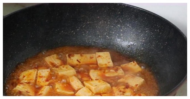 这才是豆腐最好吃做法，比饭店还好吃，简单易做，全家都爱吃