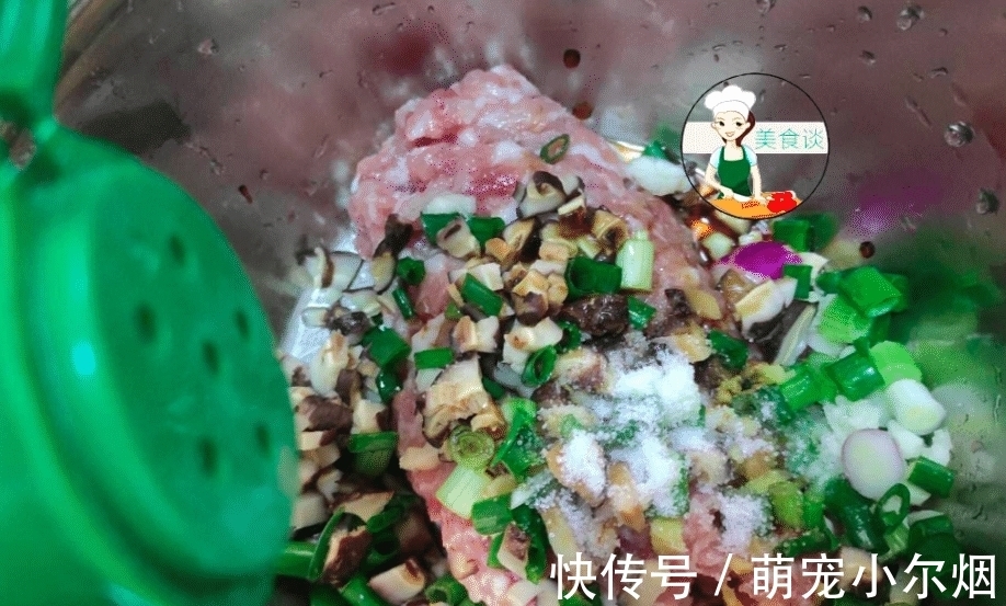 老少皆宜|儿子最馋这蒸菜,蒸一蒸15分钟就好,满满都是料,做法简单营养足