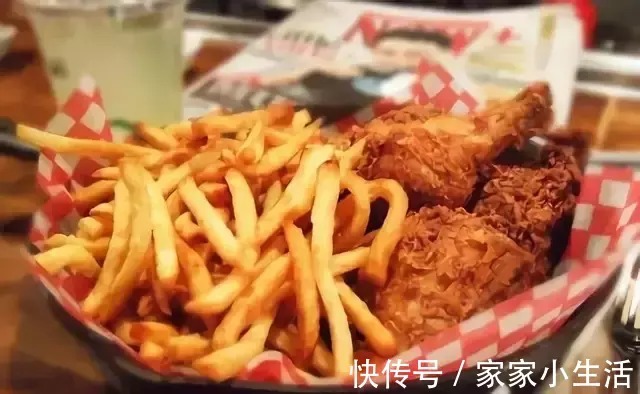 剧烈运动|【家家母婴】哺乳期妈妈不要做这些事情,对妈妈宝宝都不好!