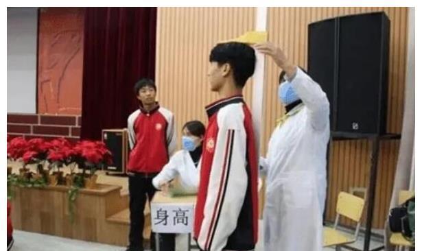 长高|13岁男孩半年长高21cm,儿科医生:坚持做3事,孩子长高个