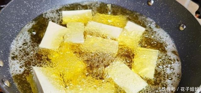 我家年夜饭的压轴菜,只需简单一蒸,营养又好吃,寓意多财多福