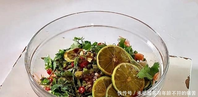 春天,教你大虾新吃法,一煮一拌,香辣入味,上桌家人都爱吃