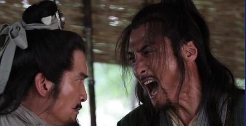 水浒传#《水浒传》中，林冲跟杨志比武究竟谁赢了这一细节暗示答案！