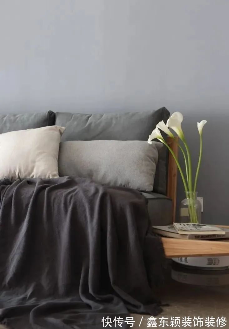 客餐厅|110平三居室，花11万精装房改造，卡座+餐边柜设计，温馨实用！