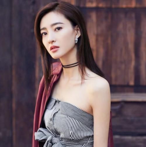 皮肤有这3个特点,通常就是令人羡慕的“牛奶肌”,素颜也很惊艳