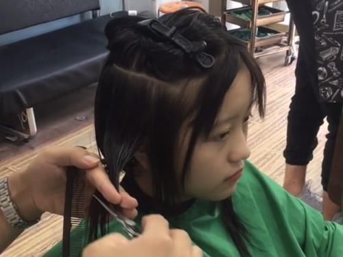 剪发|初中女孩剪了款超短发后，没想到格外清爽，女生：看着就让人嫉妒