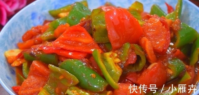 美味|番茄炒辣椒最好吃的做法,简单美味又下饭,看看你喜欢吃不?