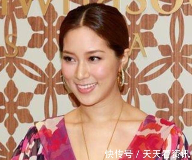 李家诚|14岁被富豪追,婚礼花费10亿,8年生4个孩子,发话还要生