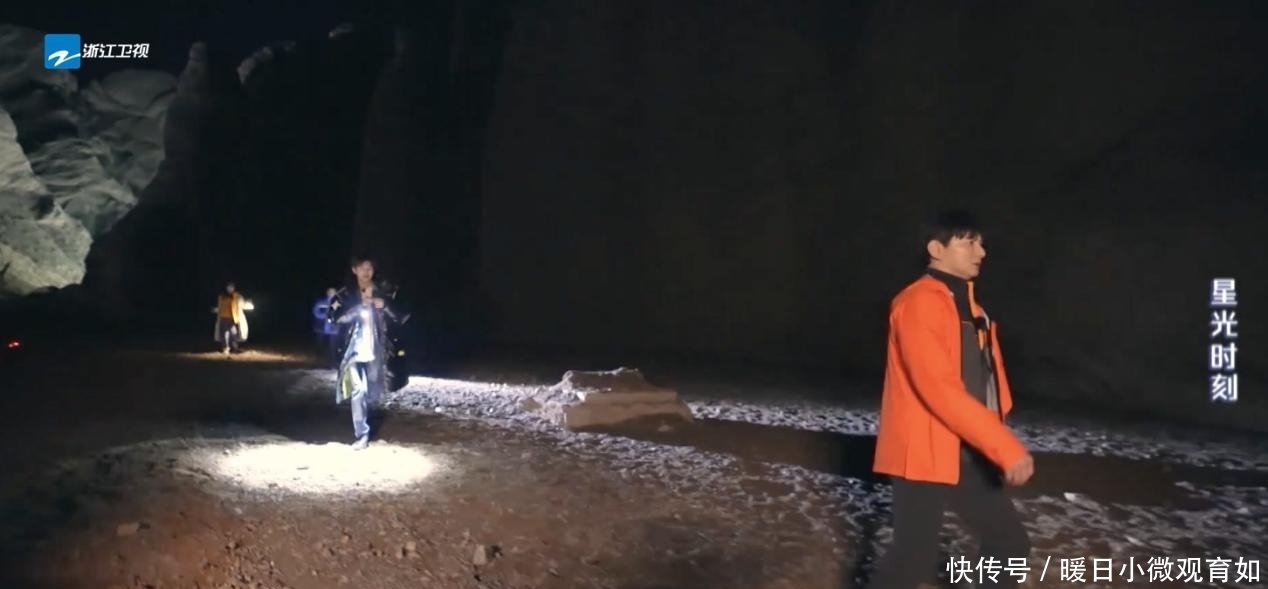 吃饭睡觉看星星,这不就是我想要的生活吗