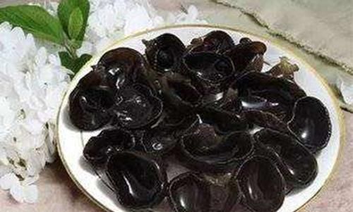 西红柿|医生再次强调:以下4种蔬菜再便宜也不能买,危害全家人健康