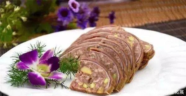 八道酒楼旺销特色菜!