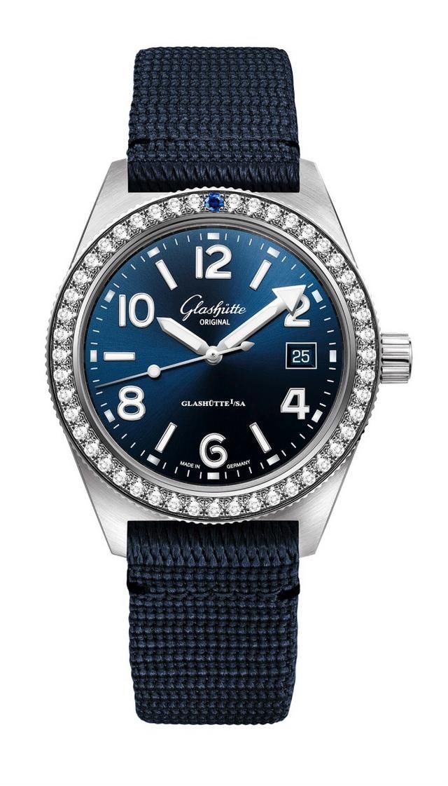 潜水表|格拉苏蒂原创高精准时计,逐浪“潜”行无所畏惧