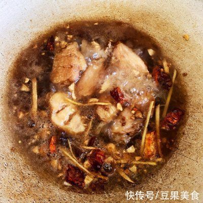 香甜|厨娘教你一招巧做可乐鸡翅这样做,香甜不腻
