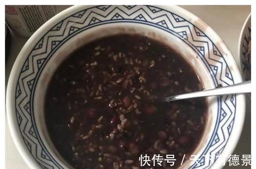 红豆|它是补气血中的“上品”，比阿胶强，补血暖宫，脸色红润！