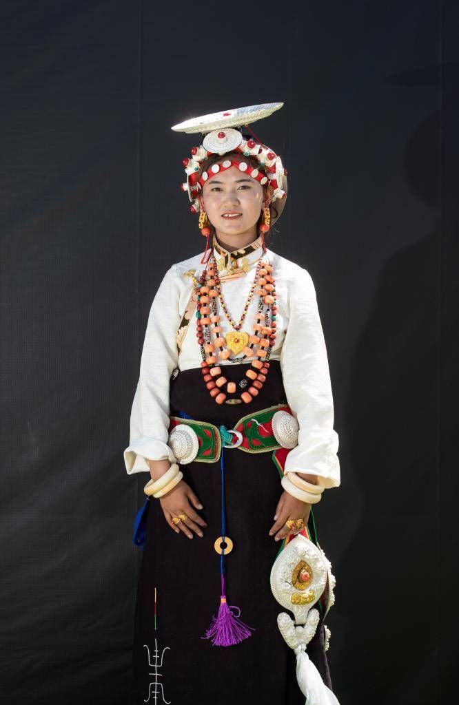 安巴|扎坝女性传统藏族服饰