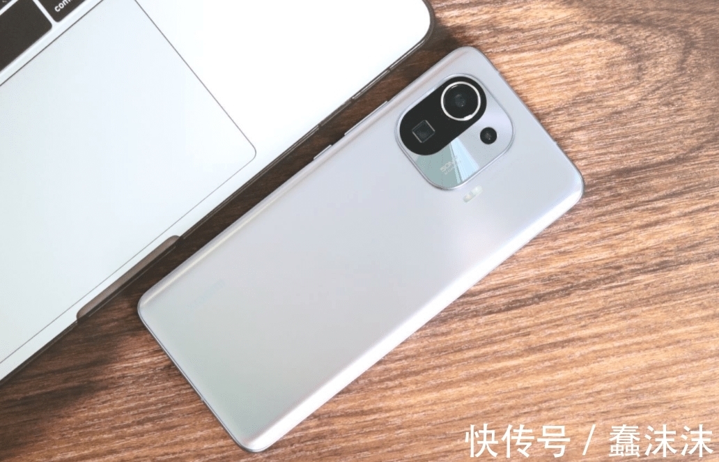 旗舰|发布4个月下跌800元，5000mAh+IP68防水，热销旗舰一夜跌至新低价