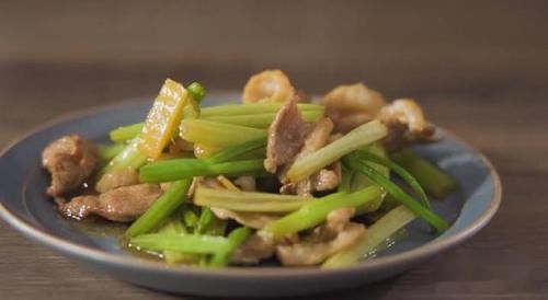 芹菜|秋天要多吃这个肉，一年四季不咳嗽，比猪肉便宜，比羊肉滋补