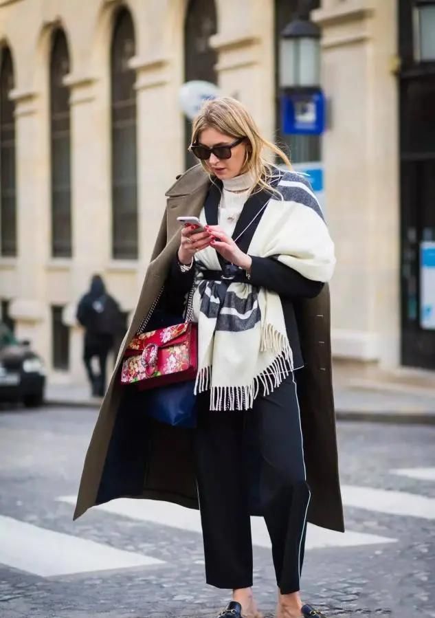 阔腿裤已经失宠了，今年流行这条“卫裤”，配大衣、棉服都好看一、卫裤别乱选，这几点是关键二、会搭配卫裤才有灵魂