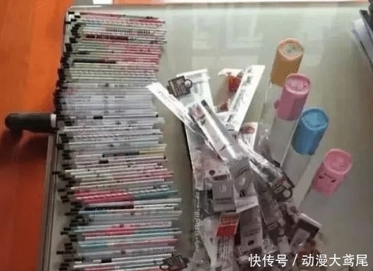 作业本|清华高考731分学霸,当父母打开孩子抽屉的那一瞬间,妈妈痛哭!