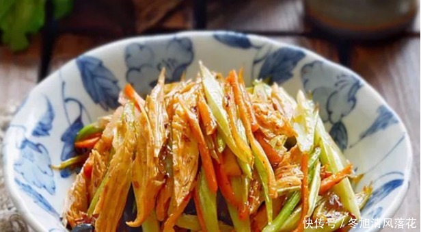 美食推荐酸辣白菜、蘑菇杂炒、老干妈炒腰花、香菇笋干茶碗蒸!