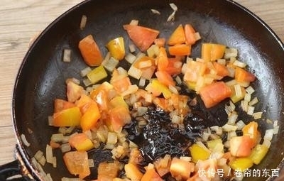 滋味|搭配简单的番茄炸酱,微酸的滋味让鸭肉更鲜美,炸酱面更美味!