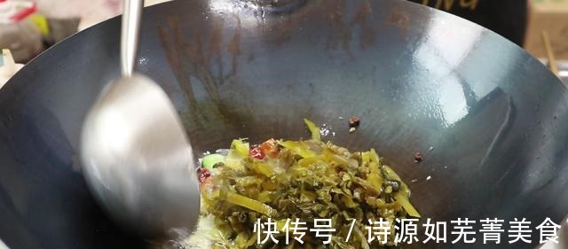 酸菜|水煮牛肉想要做得好吃,要记住关键这一步,麻辣醇香,滑嫩不柴!