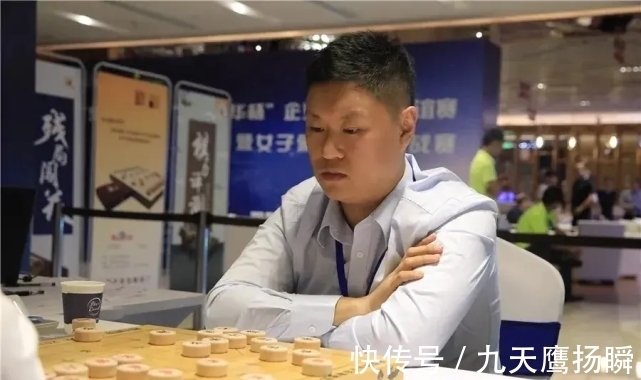 棋友|象棋大师孟辰以一对二,引40万棋友围观,观众梦回中象甲级赛