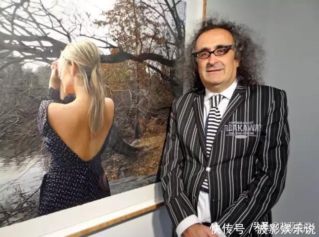 电影故事|画家太难了,他画人像太逼真引网友争论,网友:太不像画了