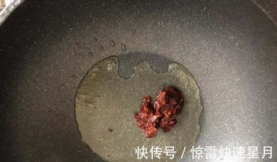 在家做水煮鱼片,制作简单又好吃,几分钟学会!