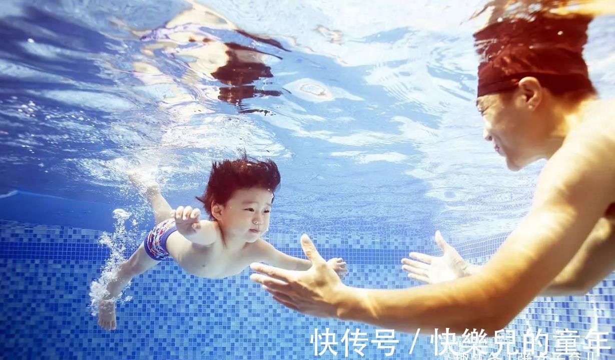 游泳|宝宝5岁前接触2类运动过多,反而可能“毁身高”,别不信