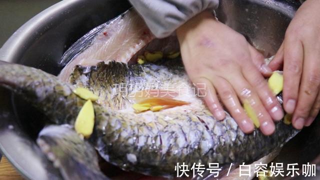 鱼肉|教你正宗腌腊鱼的方法，配料简单味道足，保存时间越长吃起来越香