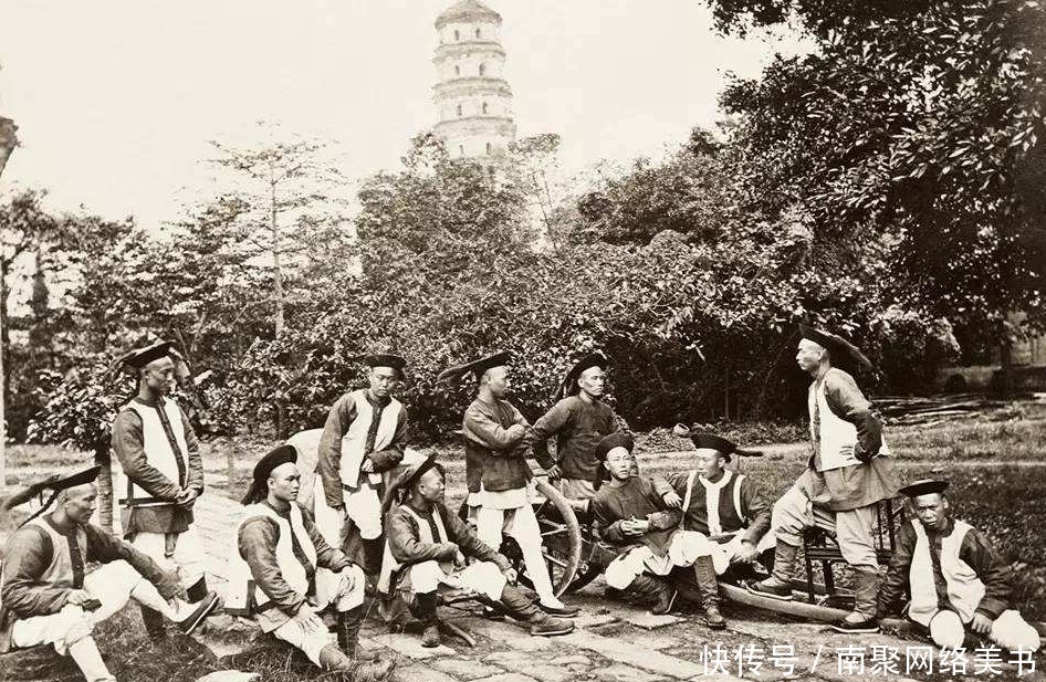 大清|大清灭亡后满清八旗子弟有多惨?男人拉黄包车,女人沦为青楼女