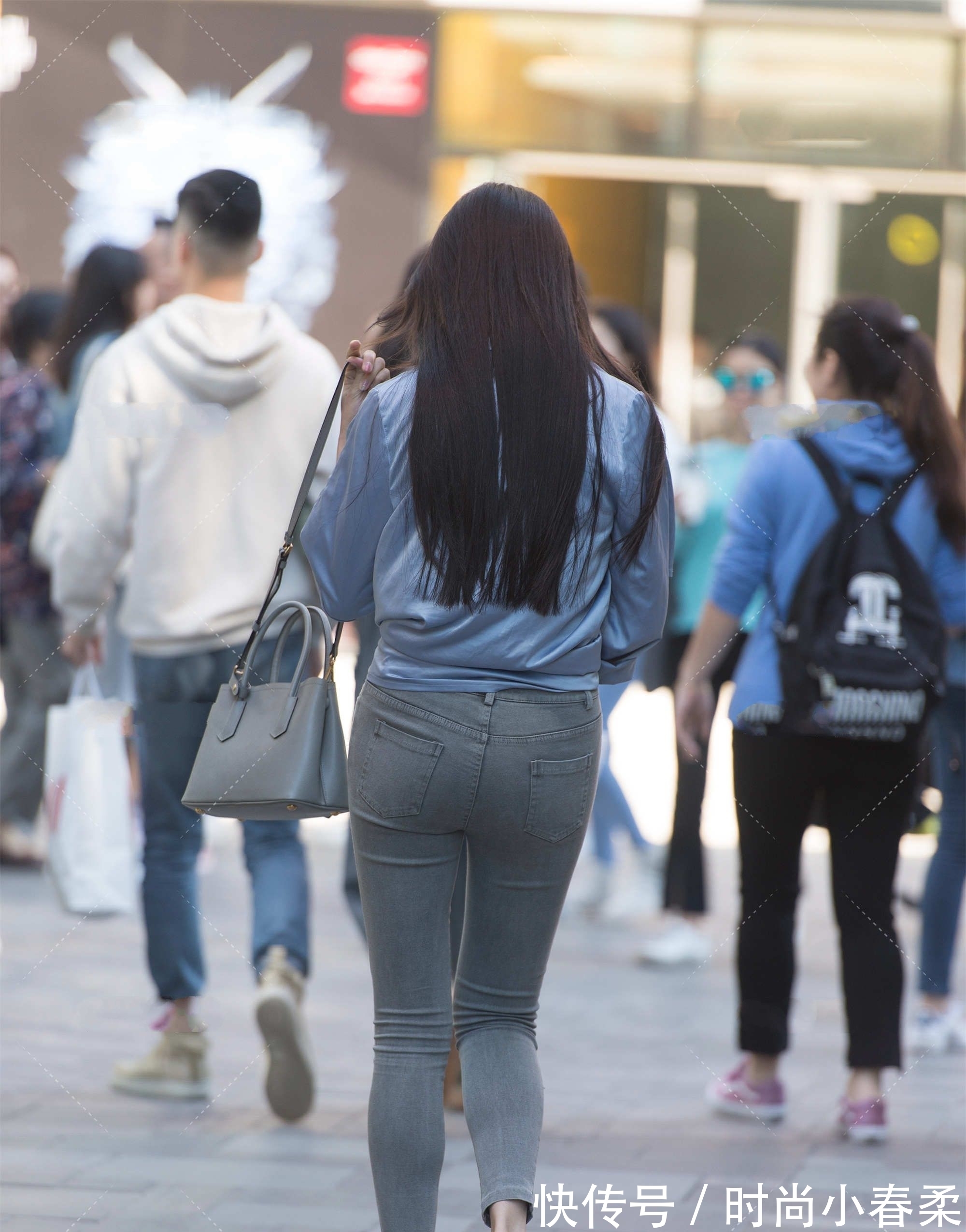 冰丝 设计感十足的衬衫,冰丝面料看起来很高级,搭配牛仔裤就行