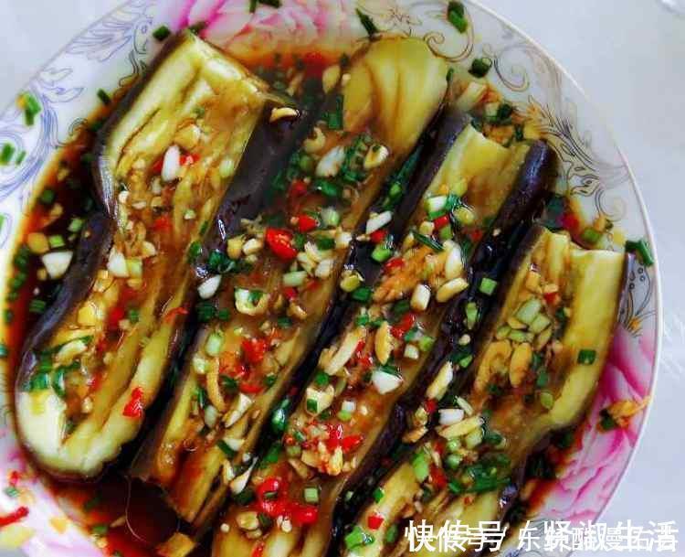 素炒|夏天茄子别再素炒了，新吃法给你，色香味俱全，配上米饭超香