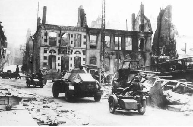 阶下囚|二战这场战役，50名将军牺牲，司令沦为阶下囚，斯大林都看懵了